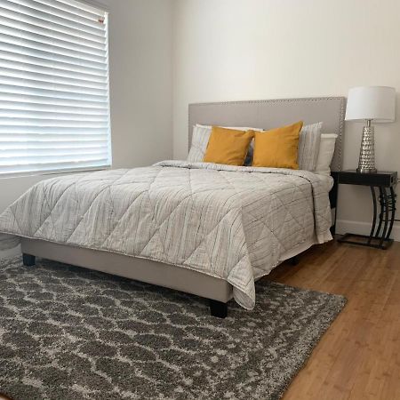 Gated Contemporary 3 Bedroom - 2 Bathroom Home In South La Plus Parking Los Angeles Luaran gambar